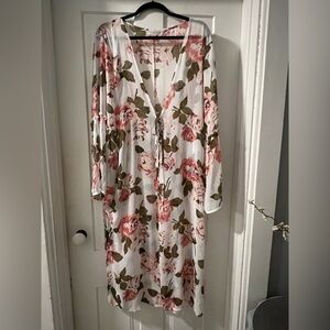 Floral kimono/duster with Pink and Green Pattern